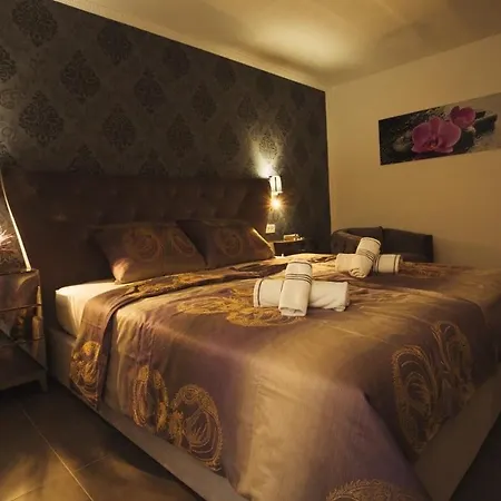 Pensionat Azzurro Luxury 4*