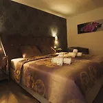 Guest house Azzurro Luxury 4*