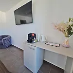 Guest house Azzurro Luxury Trogir