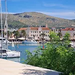 Azzurro Luxury 4*