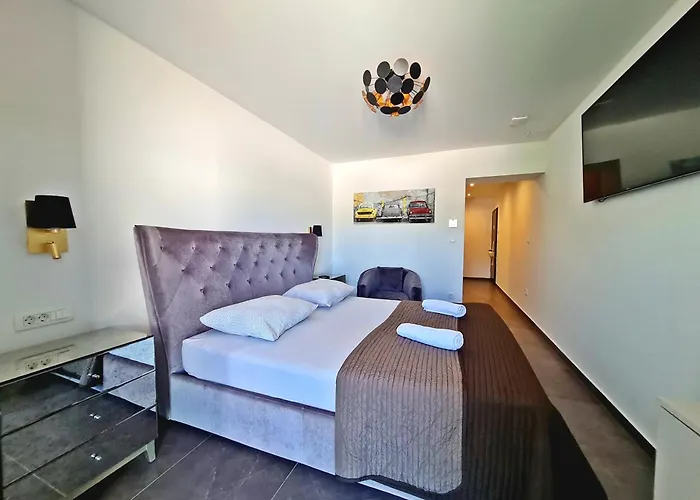 招待所 Azzurro Luxury